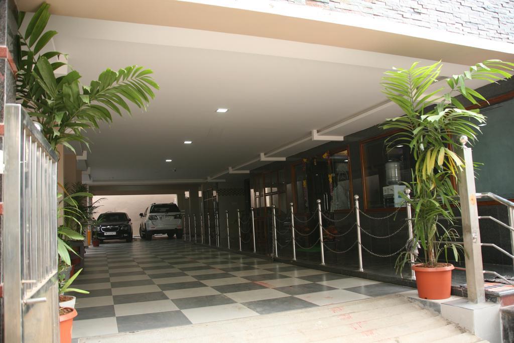 Kvp Inn Tirupati Exterior foto