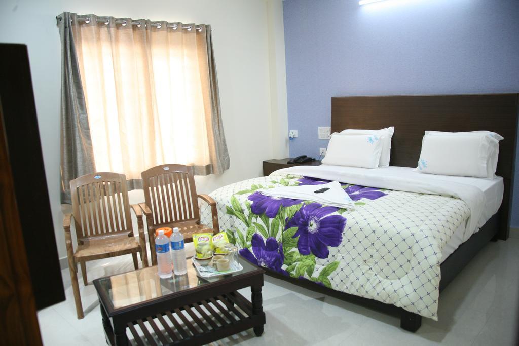 Kvp Inn Tirupati Zimmer foto