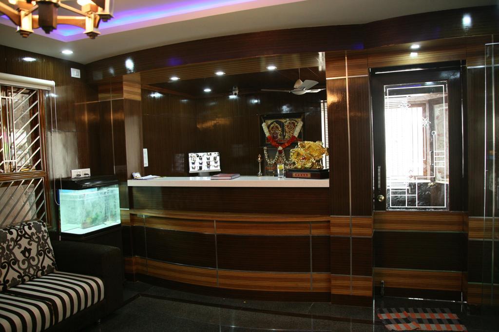 Kvp Inn Tirupati Exterior foto